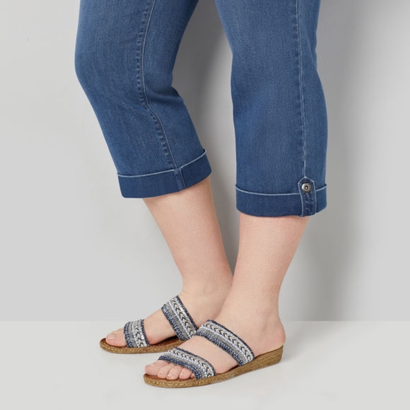 Avenue Ultimate Fit Pull On Capri Button Cuff NWT - Picture 3 of 4